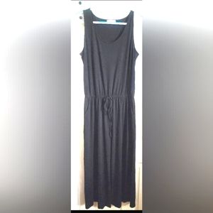 NWOT Zenana black romper. Cinched and ties at waist. Size 1 xl